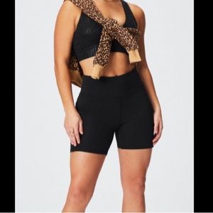 Fabletics Oasis High-Waisted 6” Shorts Medium Black